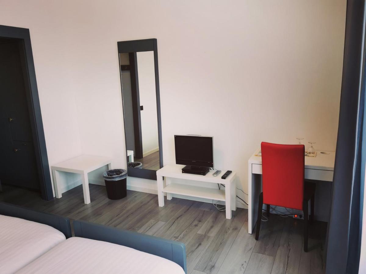 Fleur-de-lys Hotel 3*